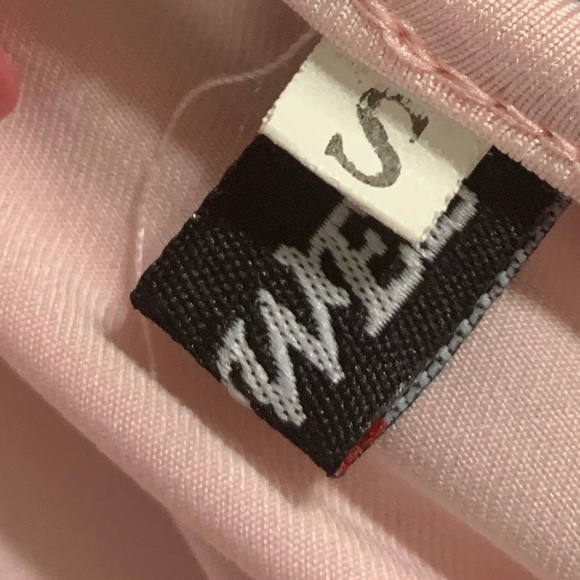 ❇️3/$30❇️ EUC Light Pink Off Shoulder Short Sleeve Stretchy Bodycon Bodysuit Top - Picture 8 of 8